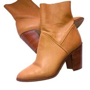 ALDO "FEARIEN" LEATHER TAN ANKLE BOOTIE. 8.5